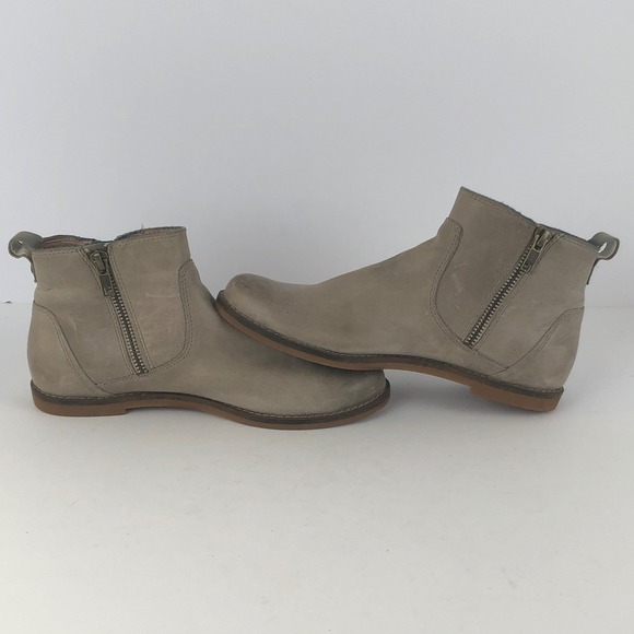 TAOS Double Time Leather Ankle Boots Sz 6 Taupe Gray Side Zip Comfort Casual - Picture 9 of 16